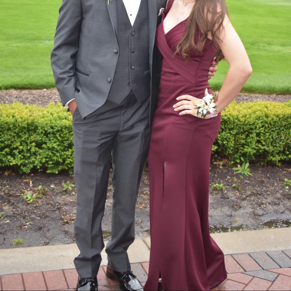 Macy’s Maroon Prom Dress